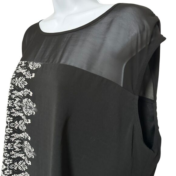 Studio Y Black White Pattern Block Shell Top Size XL - Picture 3 of 7